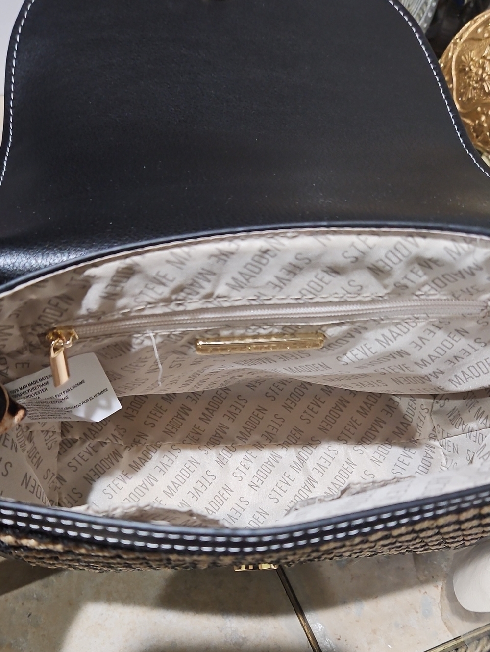 🎄NWT! Steve Madden Woven Top Handle Crossbody Bag in Black & Tan! - Picture 8 of 8